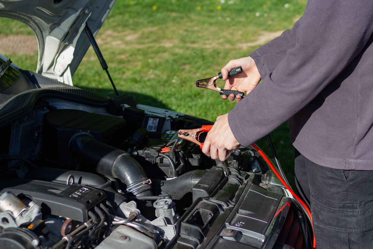 Jump starting a car with a dead battery in Radcliff KY